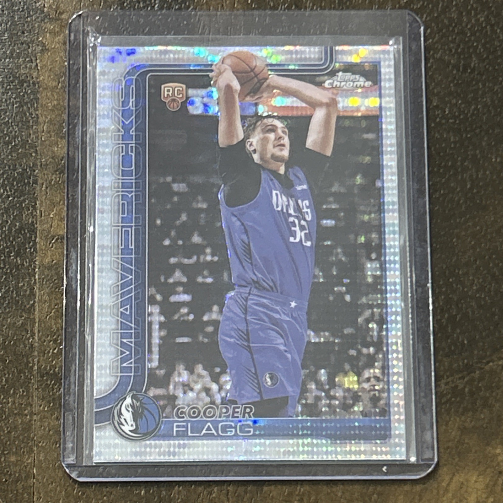 2025-26 Topps Chrome Cooper Flagg (RC) Pulsar Refractor Mavericks #251