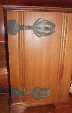 Puppenhaus antiker Kleiderschrank, Jugendstil