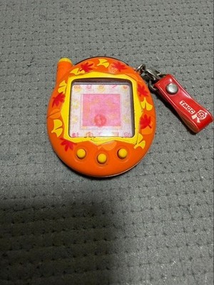 Bandai Tamagotchi Connection V3 Akai Red Series Orange Leaf Virtual Game Used