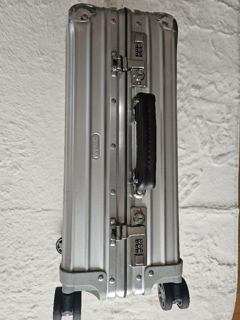 Rimowa Classic Flight 33L Silver Alumium 4-wheels Carry Case Rimowa Classic Flight 33L Silver Alumium 4-wheels Carry Case