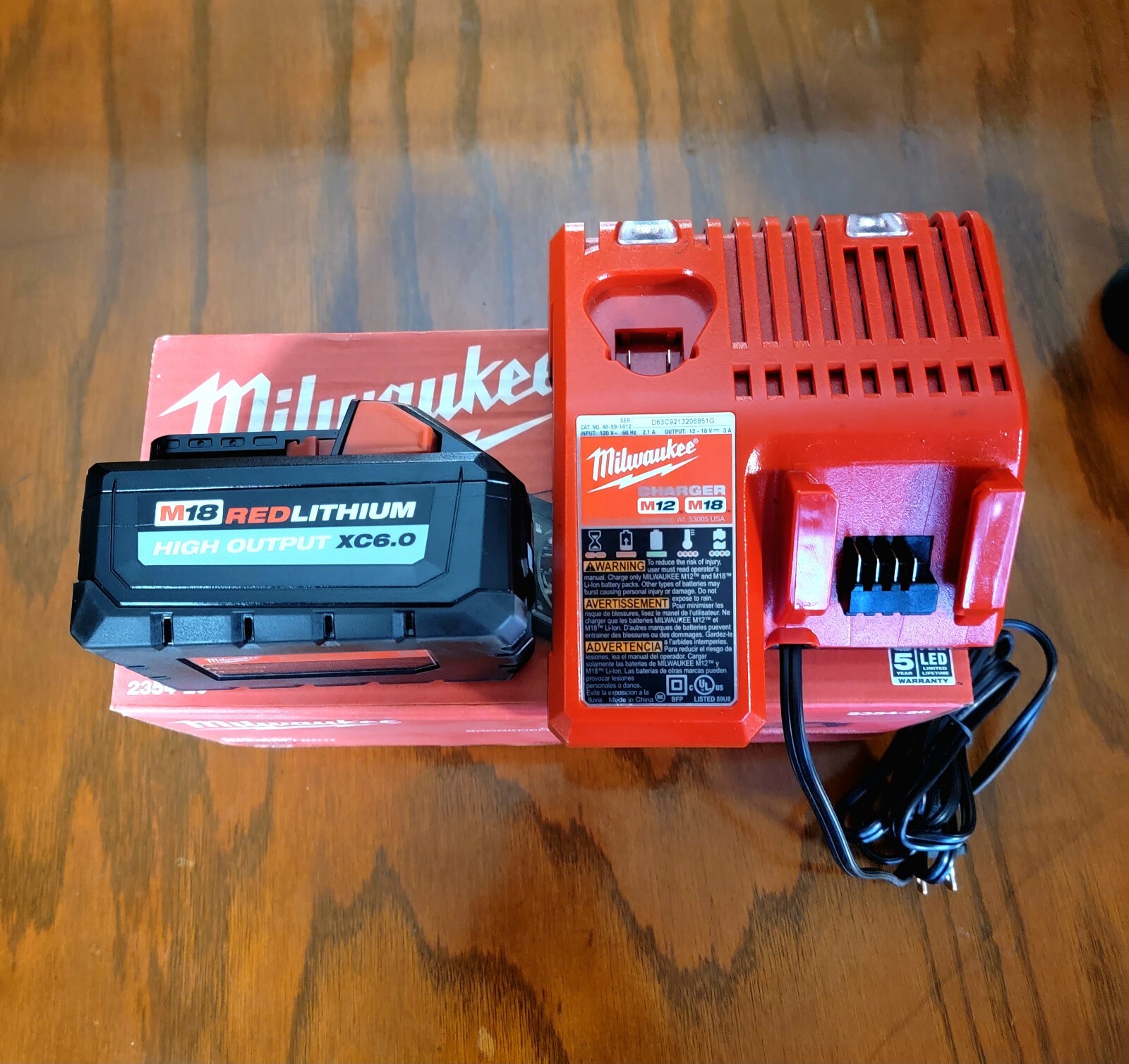 NEW Genuine Milwaukee Battery XC6.0 M18 REDLITHIUM HIGH OUTPUT And NEW
