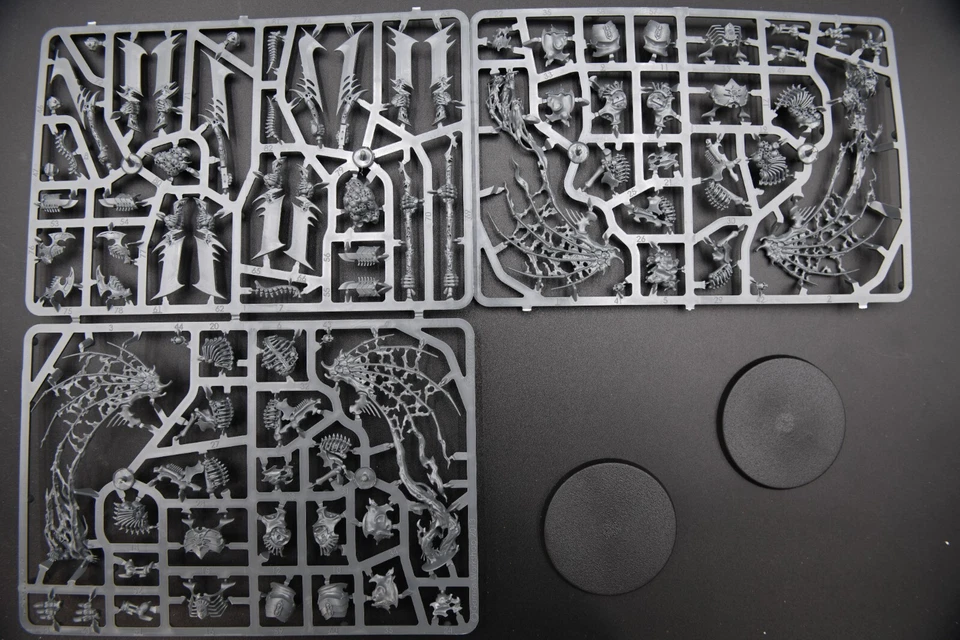 Warhammer AoS Ossiarch Bonereapers Morghast Archai / Harbingers  NO BOX **NEW** - Image 2 of 2