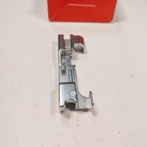 BERNINA Overlocker 502010.64.62 Multi-Purpose Foot 2000 Series, bernette 300/00 - Picture 6 of 8