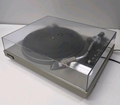TECHNICS SL-23 Turntable. Pioneer Headshell Beautiful Turntable working !