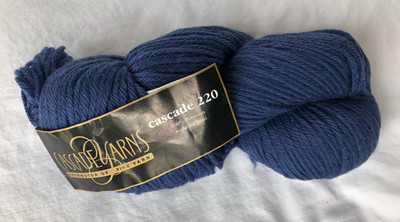 Cascade 220 Peruvian Highland Wool yarn 3.5 oz. - Color: Navy blue - #9327