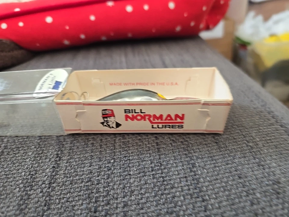 Señuelos Bill Norman DRP Deep Little N plateado/negro 2,5" señuelo Crankbait original Caja Foto 2 de 4
