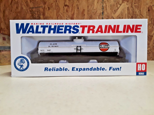 Walthers Trainline escala HO CLARK OIL diésel tanque de combustible vagón GATX 9487 (CC-75 | Condition: New