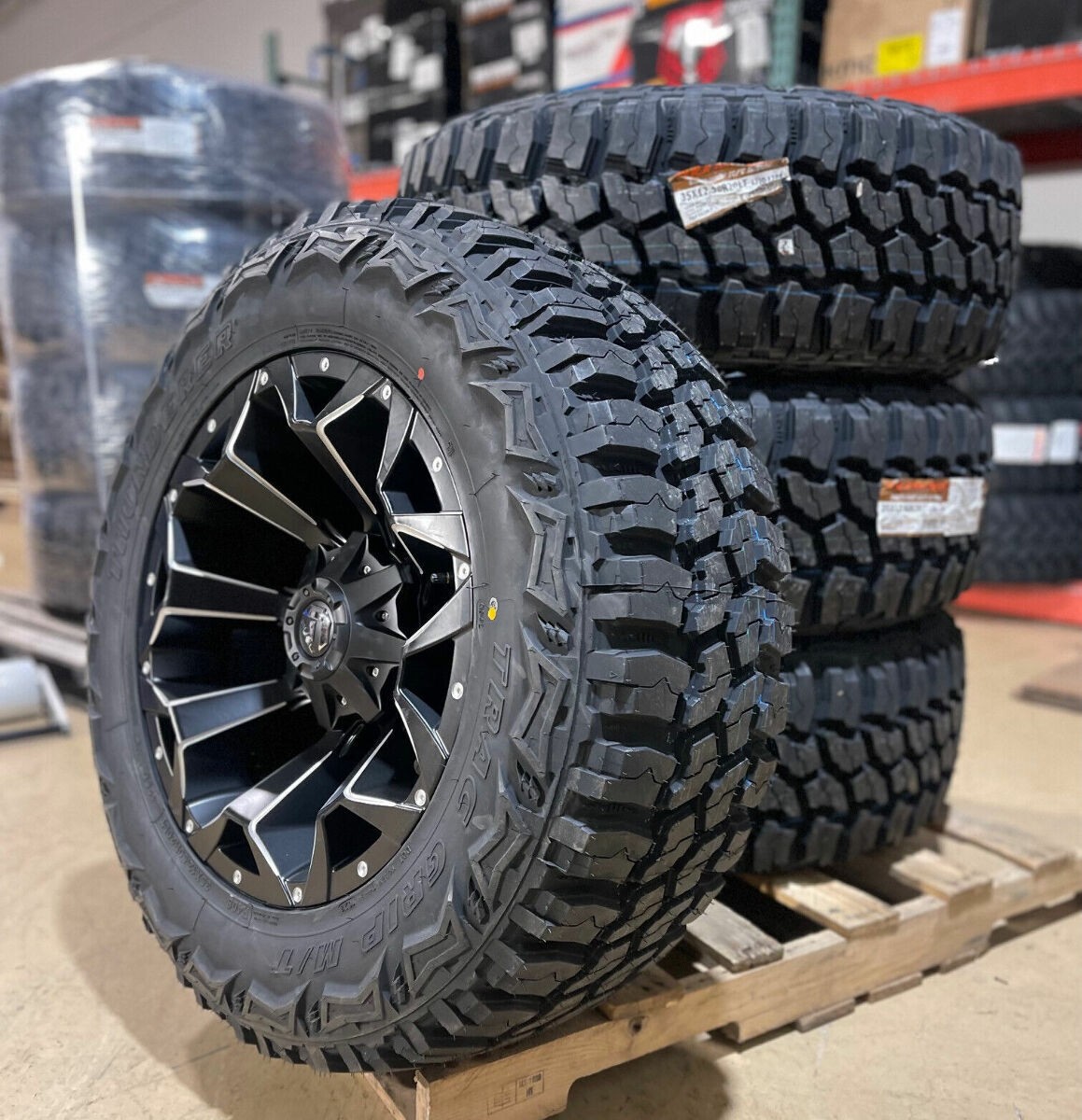 20x10 Fuel D546 Assault Black Wheels 35