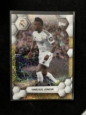 18 - Vinicius Junior - Electro Parallel - Topps Real Madrid CF Fan Set 2024/25