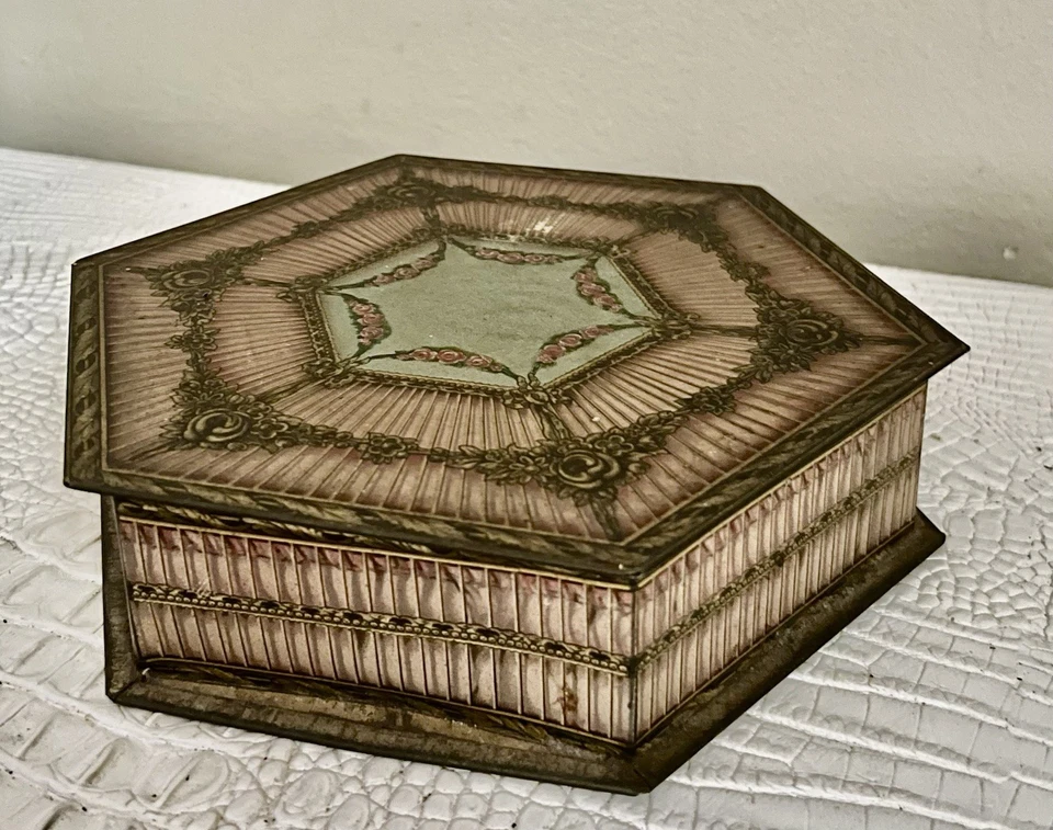 Antiga caixa de tampa articulada Tendeco hexagonal lata de ervas daninhas década de 1920 tom dourado rosa - Imagem 2 de 4