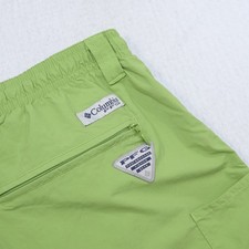 Columbia PFG Fishing Swim Trunks Green Nylon Netted W/Pockets Mens Size XL x 6"