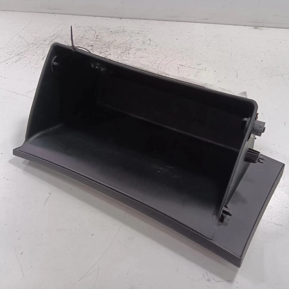 Guantera compartimento tablero Hyundai Elantra 2017 2016 2015 2014 2013 Foto 2 de 4