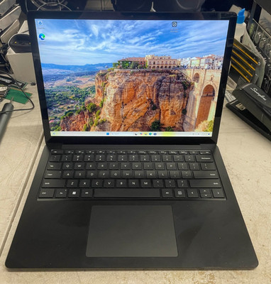 Microsoft Surface laptop 4, 13.5'' - i7-1185G7 - 16GB - 500GB  Win 11 NO PS