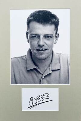 Suggs HAND SIGNED 6x4 White Card & 10x8 MADNESS Photograph *IN PERSON* COA