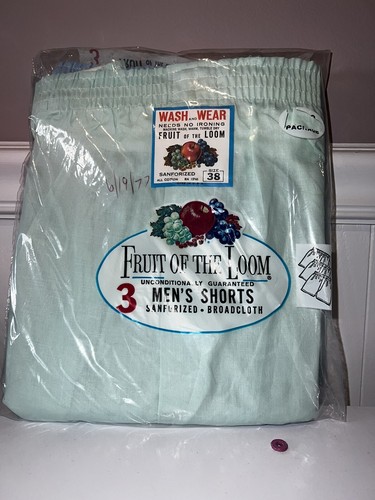 VINTAGE DEADSTOCK 3 PACK FRUIT OF THE LOOM SANFORIZED BOXER SHORTS UNDERWEAR