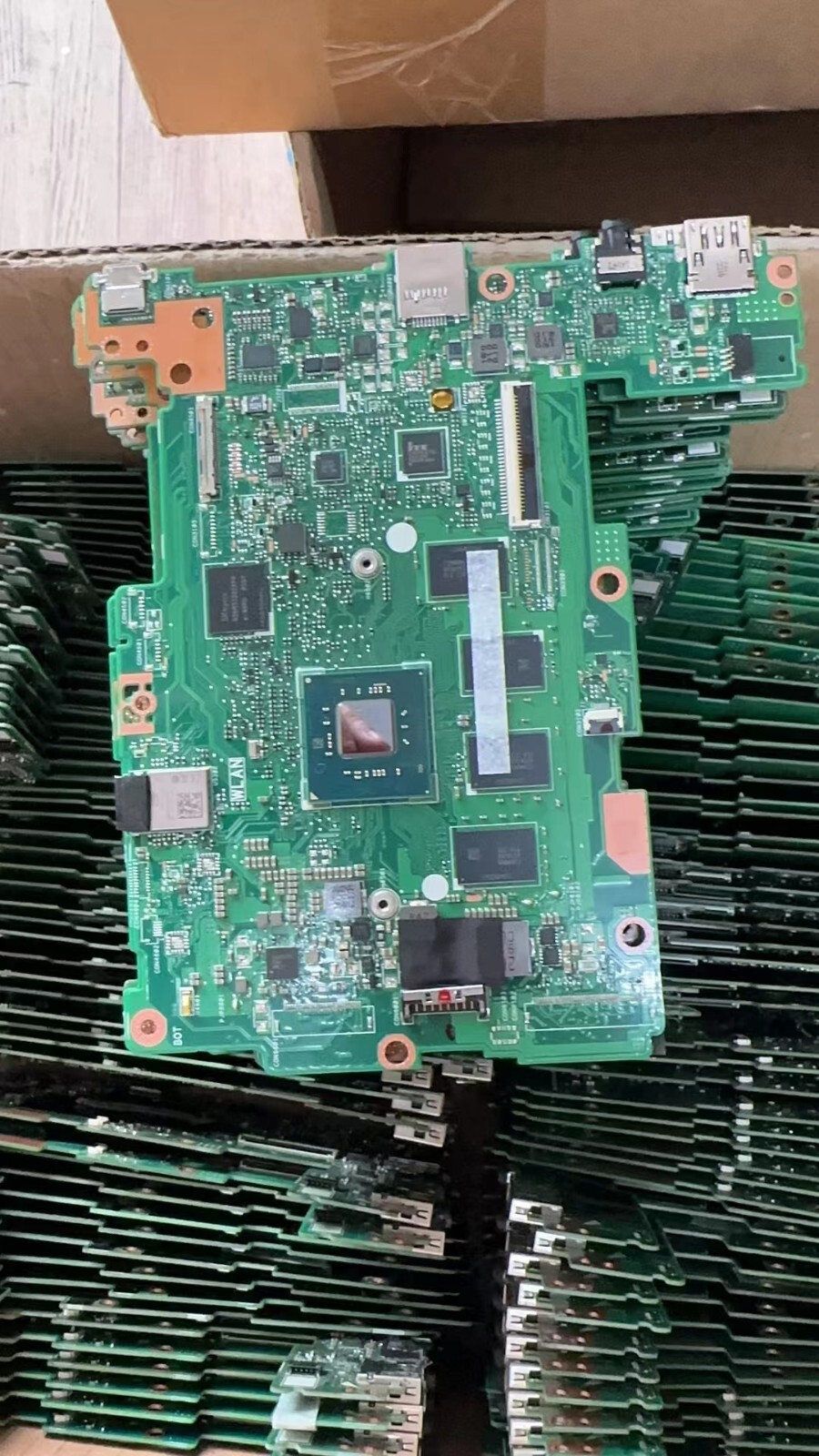 ASUS Chromebook C204 C204EE N4020 4GB Laptop Motherboard 90NX02A0-R0C001-image