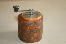 Moulin à poivre ancien en bois Marlux