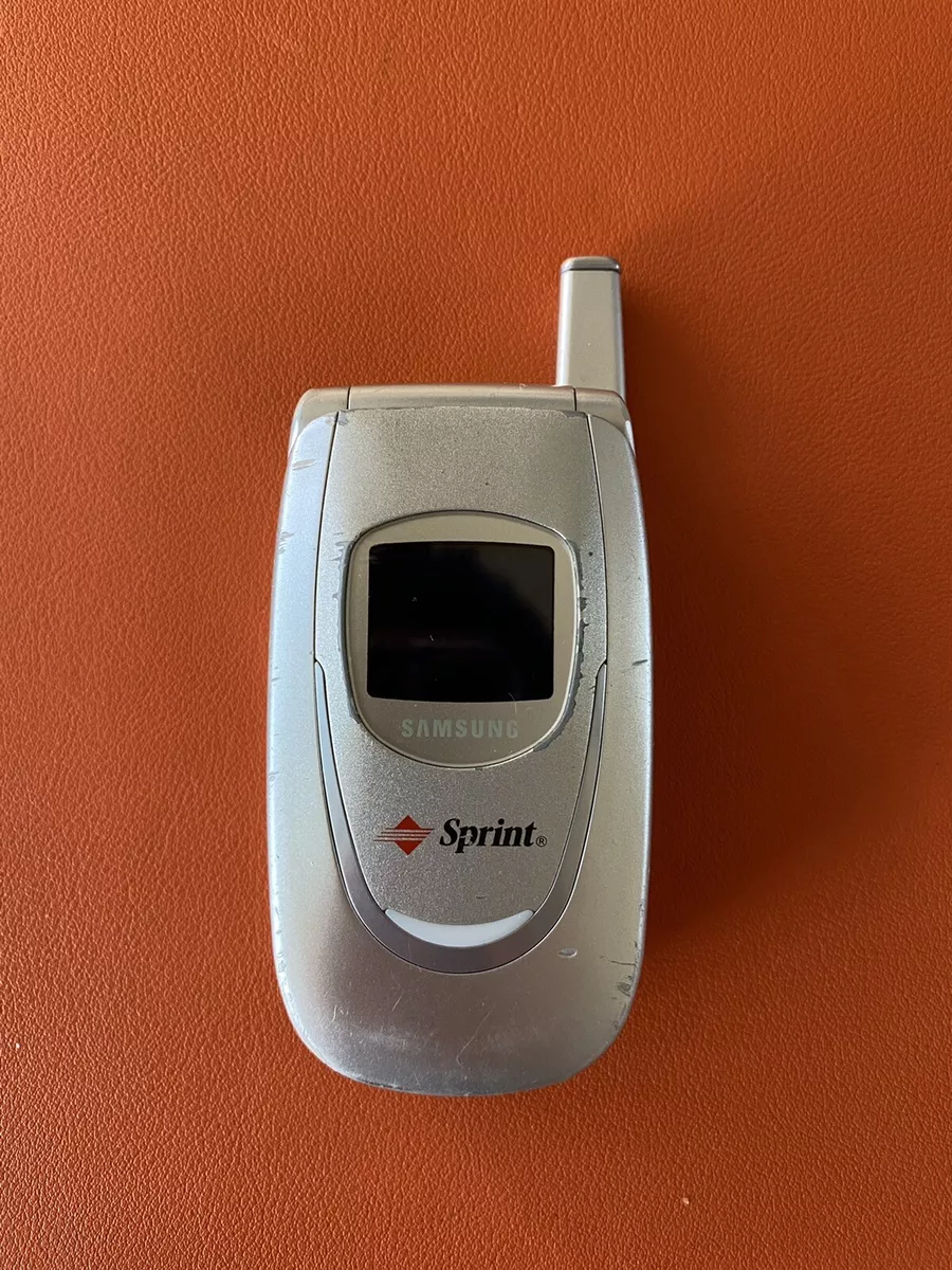 Samsung SPH-A620 Vintage Flip Phone (Sprint) - Silver - Item Not Tested