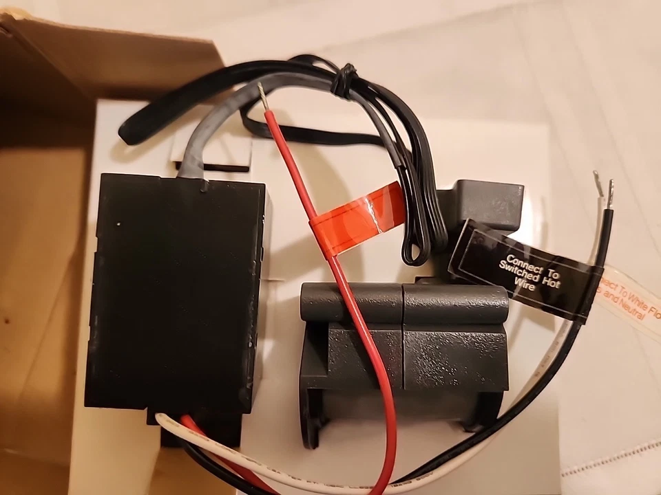 New Heath Zenith Reflex Motion Sensor Adaptor for Decorative Lighting Control - Image 4 of 4