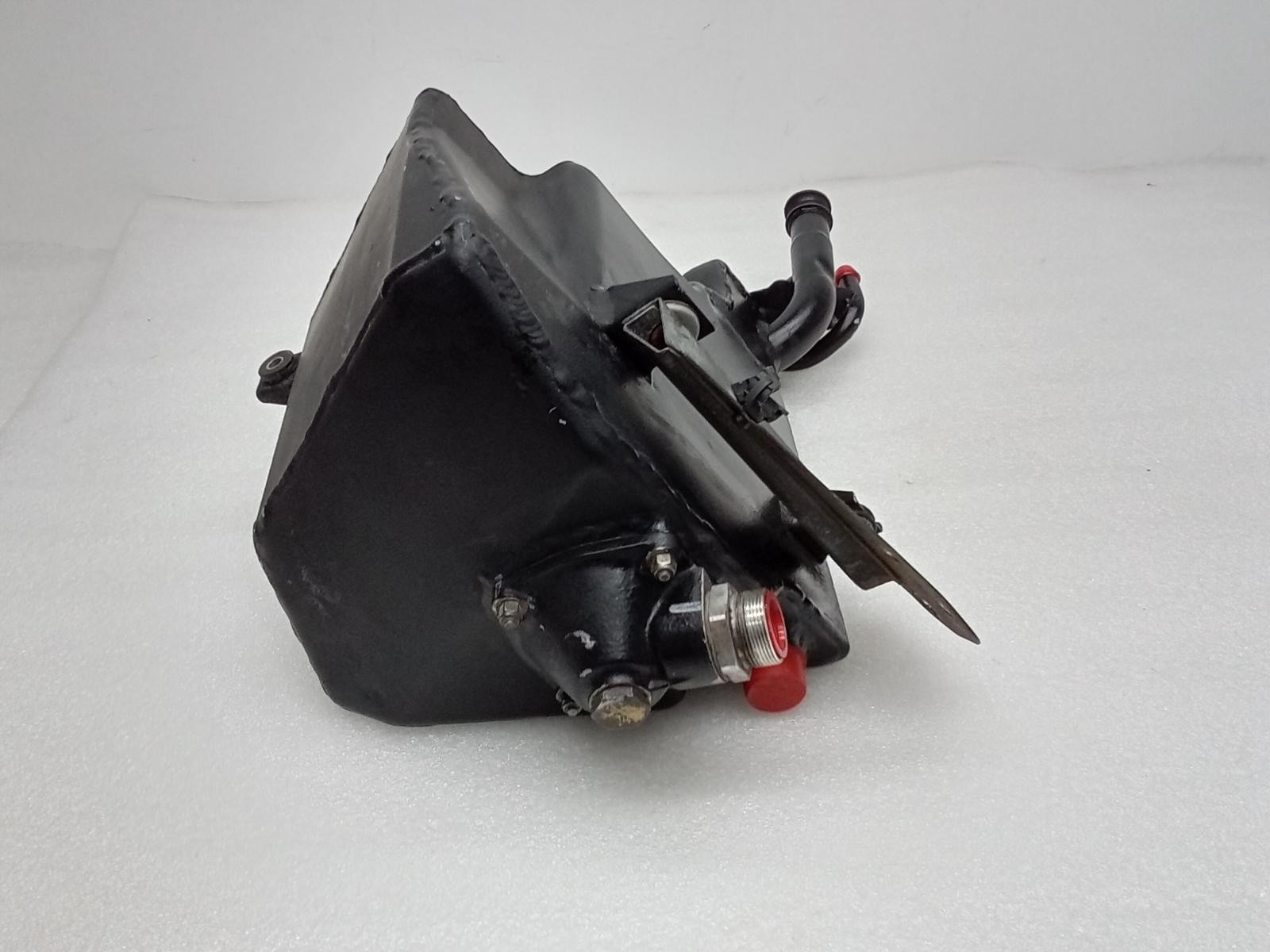 2005-2007 Maserati Quattroporte M139 4.2L Engine Oil Reservoir Dry Sump Tank