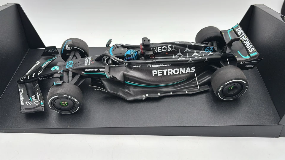  MIN110230363 Minichamps Mercedes-AMG F1 W14 Russell Australian GP 2023 1/1 - Immagine 2 di 4