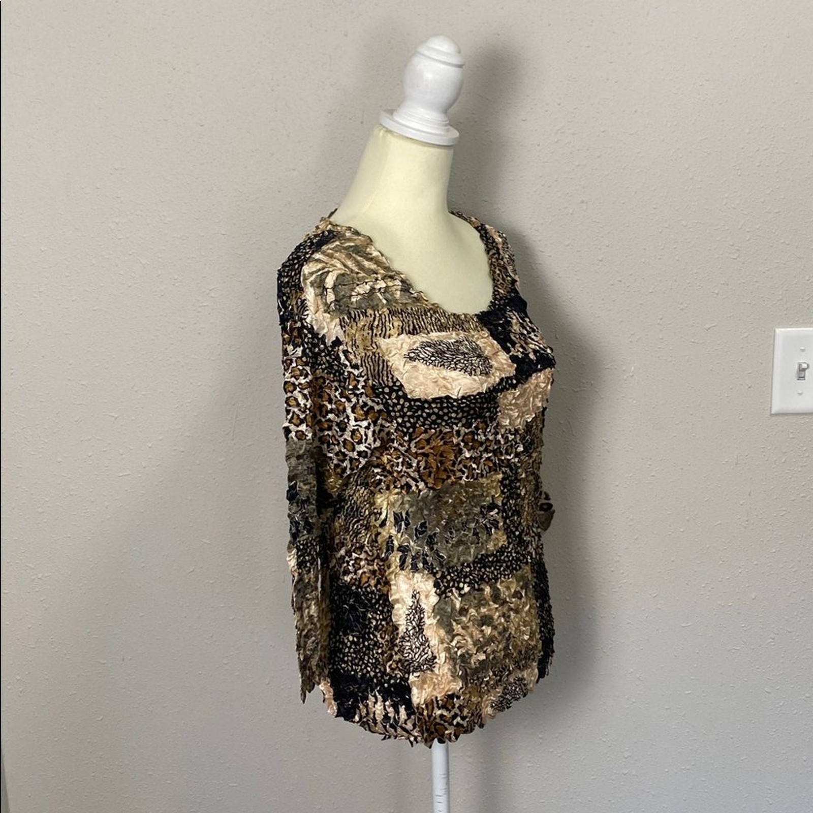 ABC Collection Patchwork Animal Print Crinkle Top… - image 11