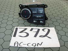 07 - 12 Acura RDX Left Auto Dual Zone AC and Heater Control Used Stock #1372-AC 