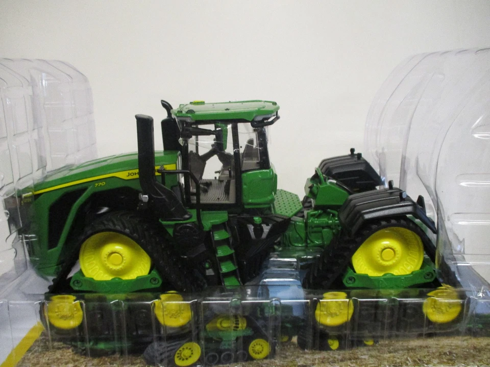 Ertl John Deere Model 9RX 770  4WD Toy Tractor "2025 Farm Show" 1/32 Scale, NIB - Image 2 of 4