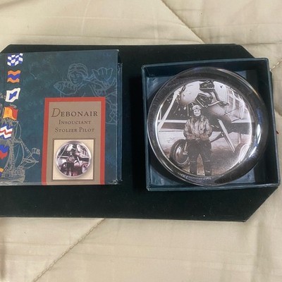 UNIQUE AUTHENTIC MODELS INC. Debonair Insouciant Stolzer Pilot paperweight 3.5''