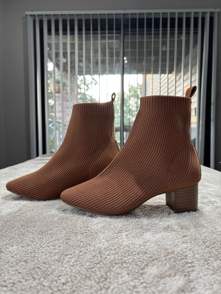 Joie Women’s Boots Neely Brown Ribbed Knit Stretchy Ankle Block Heal Size 6.5 - Image 4 of 4