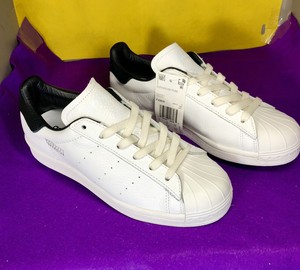 women's 7 in mens adidas