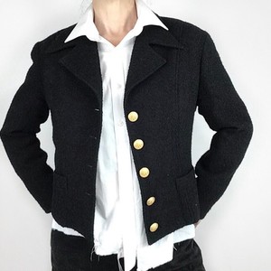 pointed shoulder jacket
