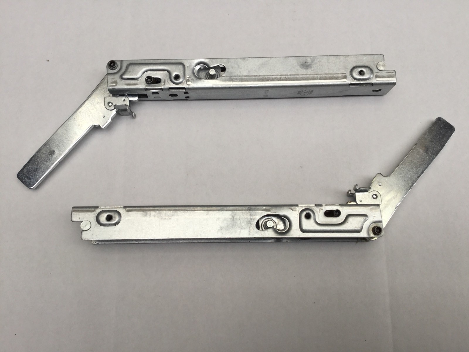 2 x Genuine Westinghouse Gas Wall Oven Door Hinge WVG615S WVG615SNG