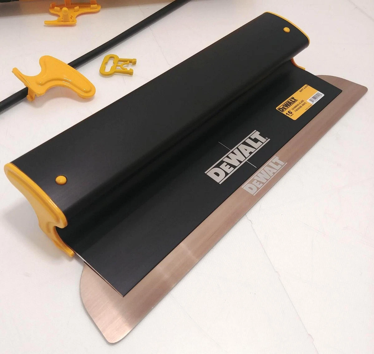 DeWALT 16