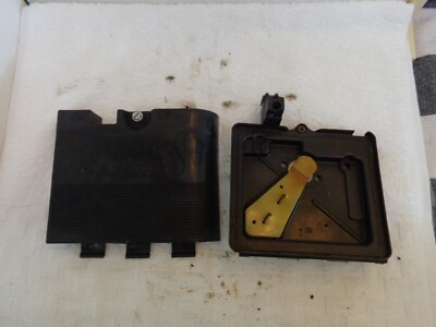 #ad Briggs and Stratton Air Cleaner Base and Cover 593580 692298 24S1 $8.50