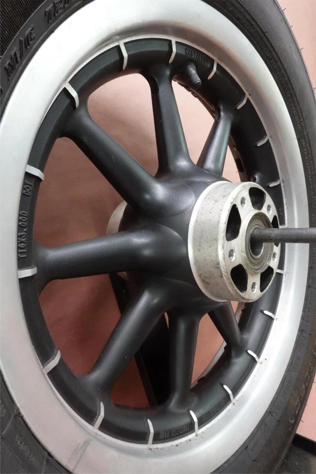 07-08 Harley Davidson Electra Glide Ultra Classic Llanta delantera Neumático MT90B16 Foto 4 de 4