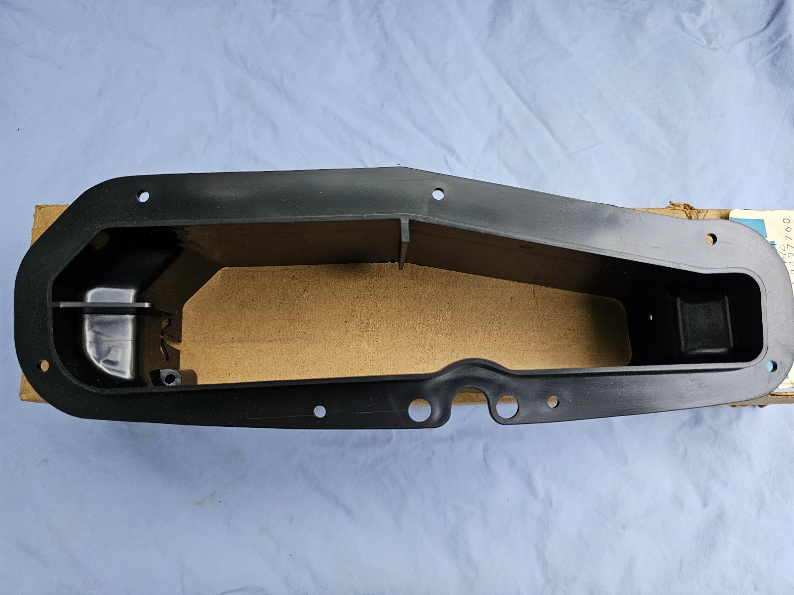NOS 1971-1976 CHEVROLET PASS CAR+OLDS CENTER COWL VENT AIR DUCT 9827760 SEE APPS