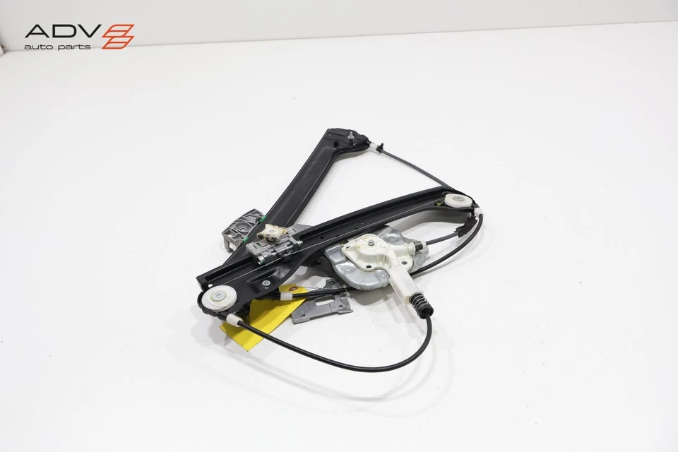 2004 - 2008 BMW Z4 E85 LEFT DRIVER SIDE DOOR WINDOW REGULATOR W/ MOTOR OEM - Image 2 of 4