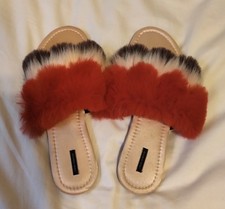 NEW VICTORIA'S SECRET TRI-COLOR FAUX FUR SLIPPER HIBRED RED PURPLE PINK MEDIUM M