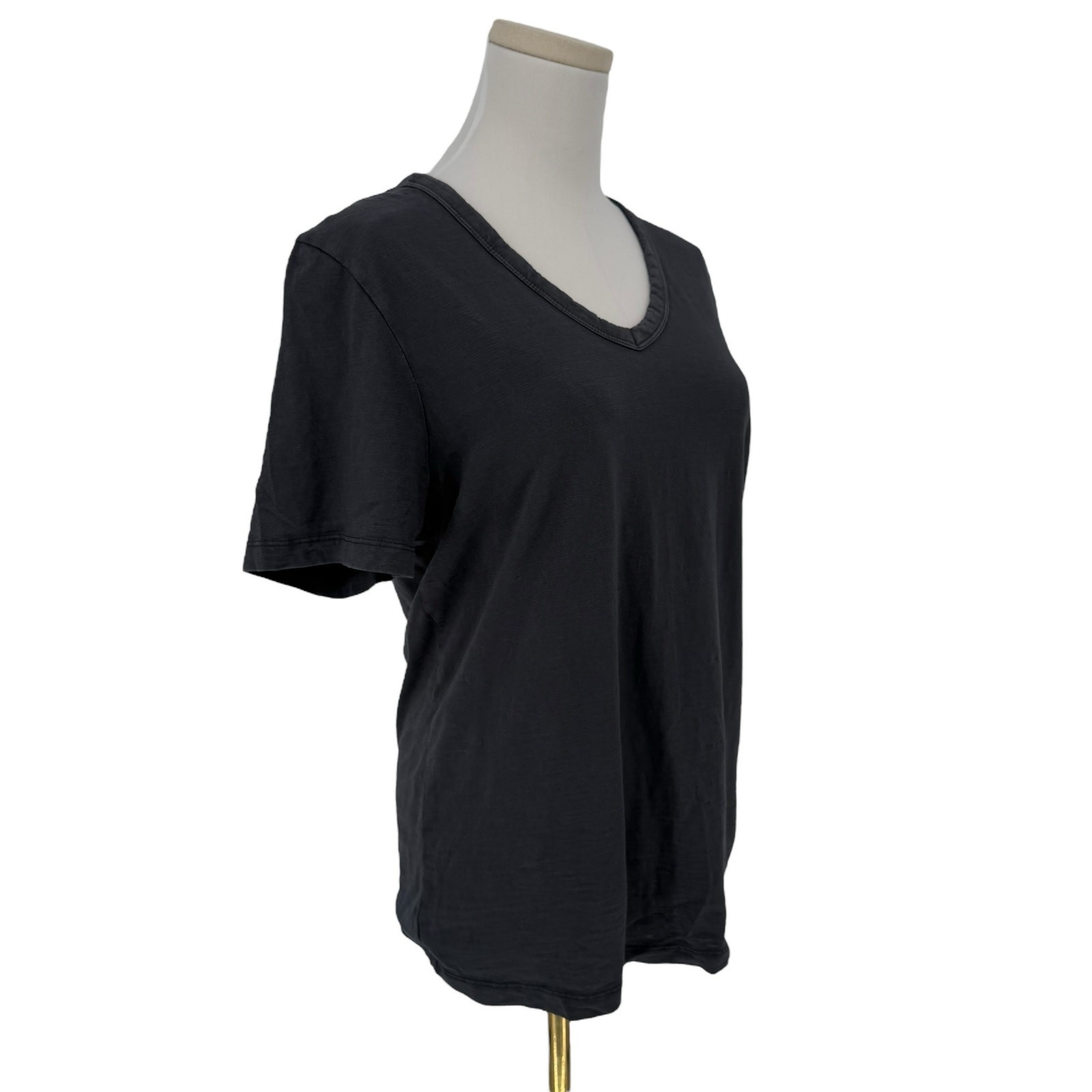 Universal Thread Basic V-Neck T-Shirt Women's M D… - image 2
