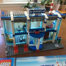 LEGO 3182 CITY Airport Vintage Airplane Pilot Classic 100% Complete w manuals