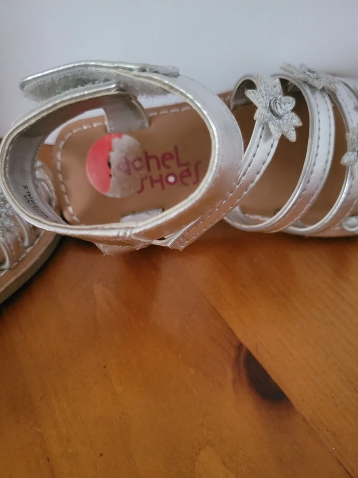 Rachel Shoes - Silver Flower Heel Gladiator Dress Shoe Girl Size 6M       FS15 - Image 4 of 4