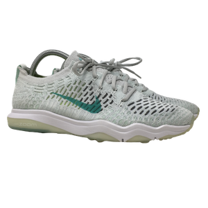 nike womens fearless flyknit training shoes