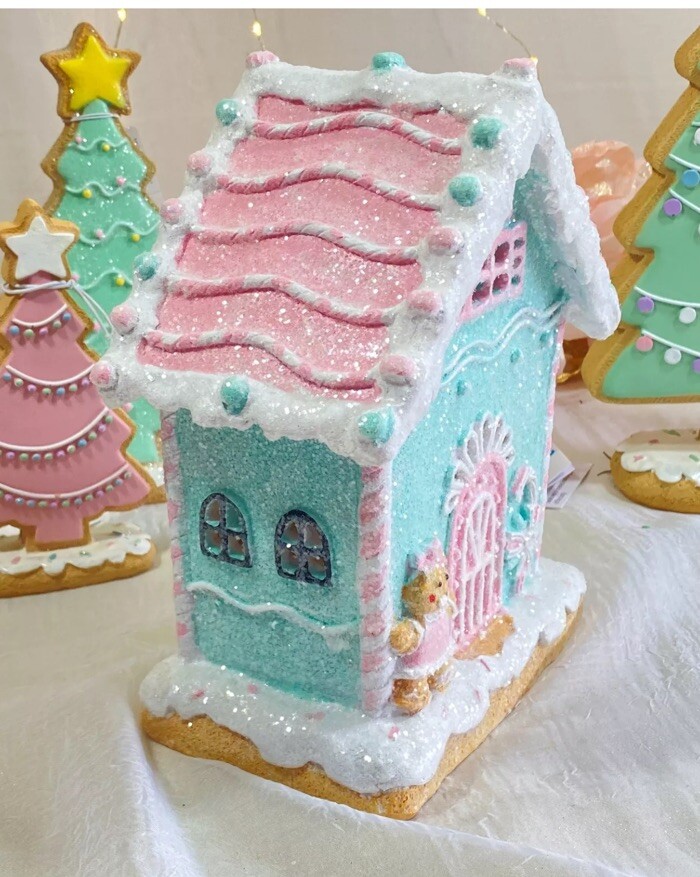 BEST PRICE Pastel Gingerbread House LED Pink Mint Christmas