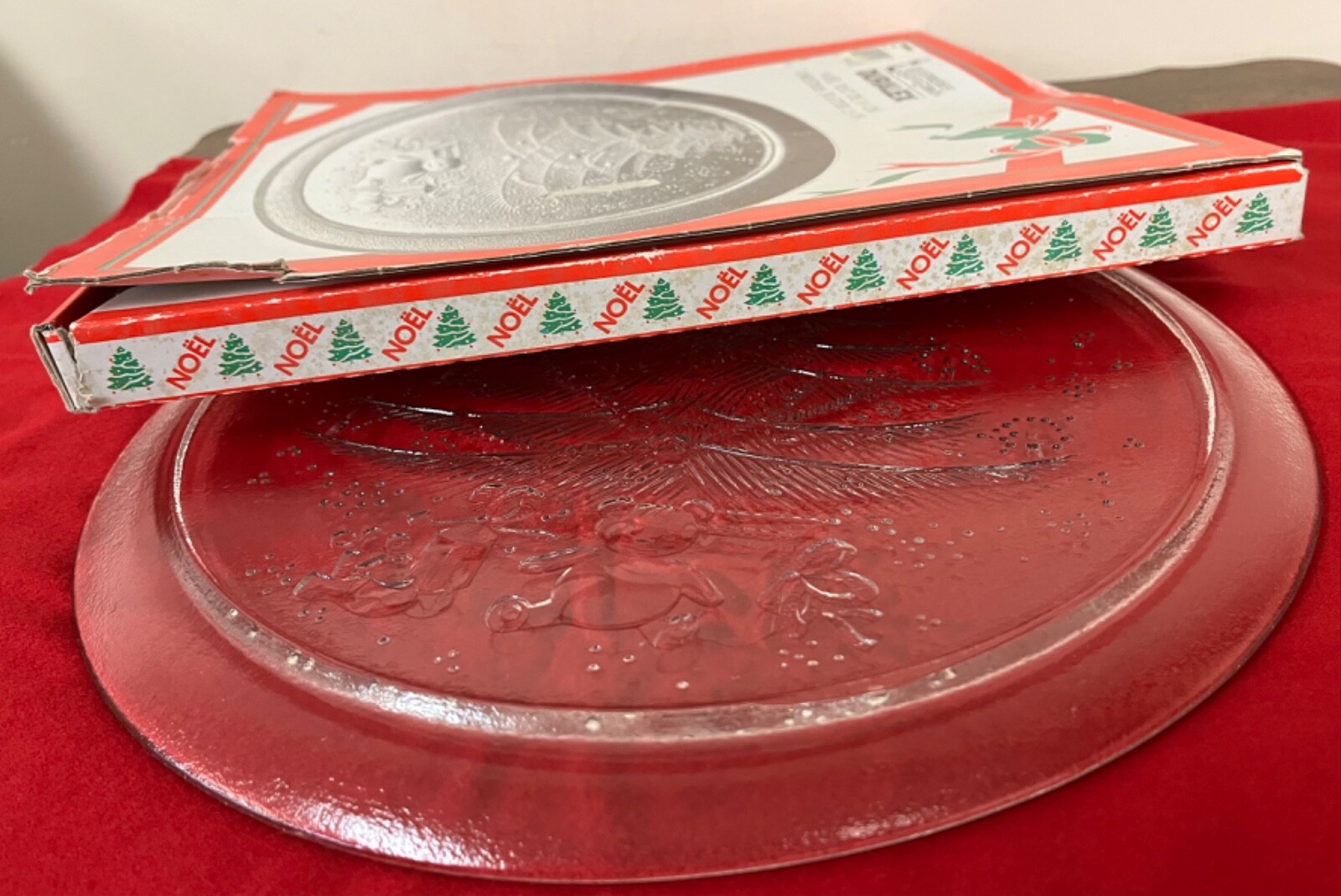 Glass Christmas Platter Les Verreries De Saint Gobain Duralex Noël 13"