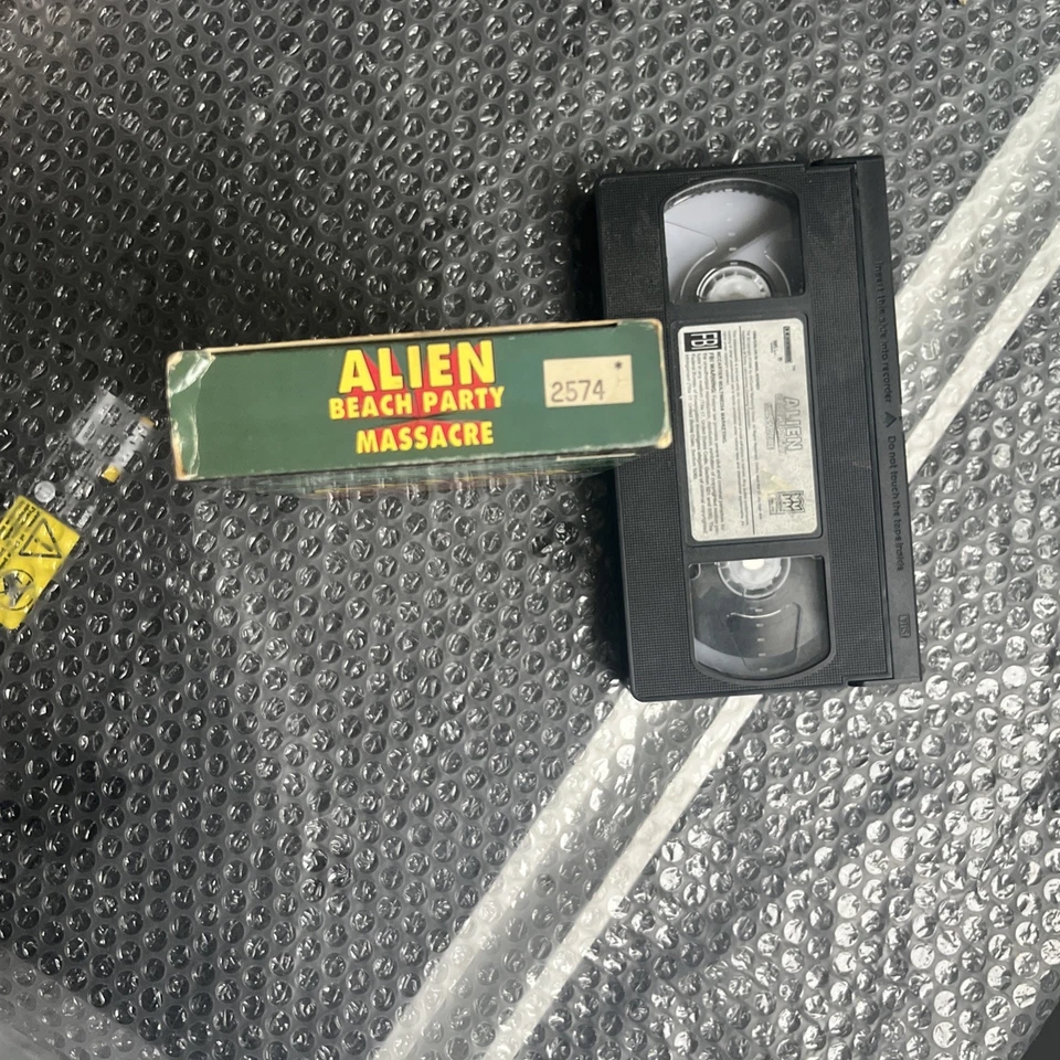 Alien Beach Party Massacre VHS 1996 Comedy Horror Sci-fi SOV - Image 3 of 4