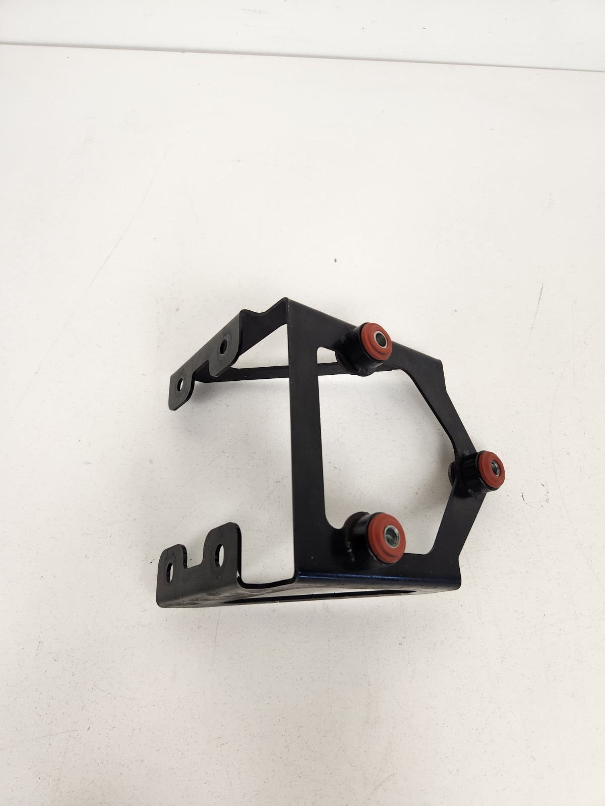 McLaren MP4-12C 2012-2014 Pump bracket