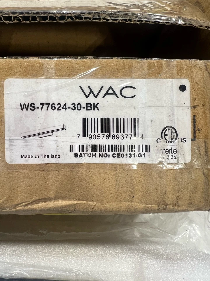 Luz de tocador LED WAC Lighting dweLED Brink 24" 3000K negra, 3-CCT ajustable Foto 4 de 4