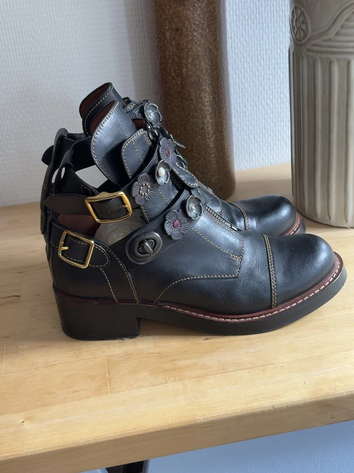 Coach Bottines Tea Rose Moto Boots Cuir Noir Fleurs 3D - Taille 37 - Photo 1/4