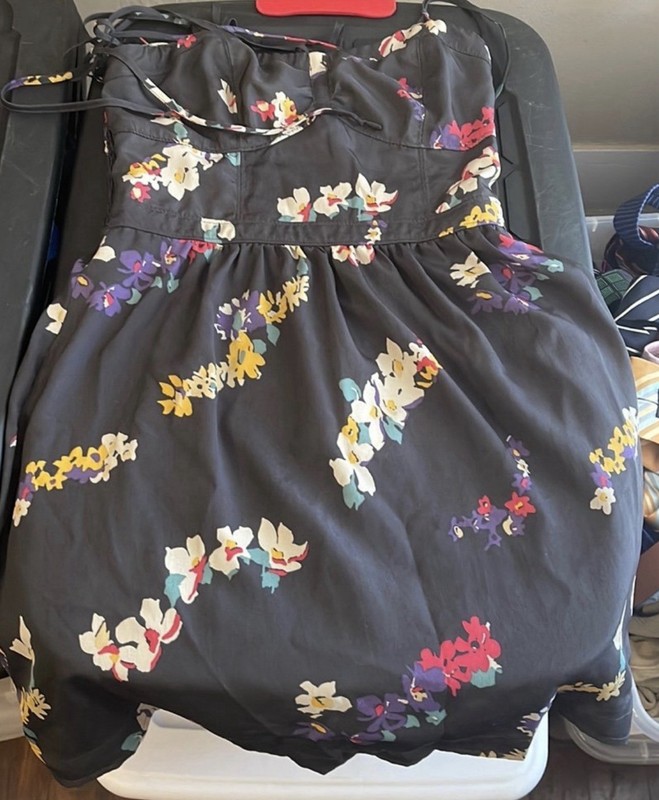 American Eagle black floral strappy flowing top/mini dress w/pockets. SZ 4